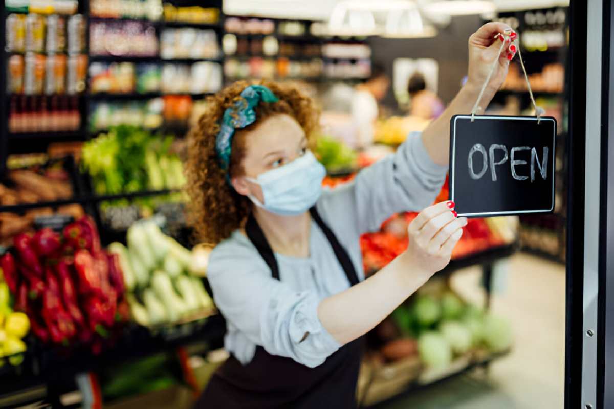 How Late Is The Closest Grocery Store Open In Mumbai